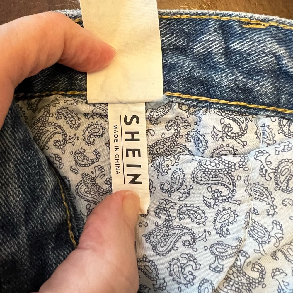 Shein Women’s Pudr Jeans Blue Denim Ripped/Distressed Shorts - Picture 4 of 4